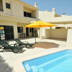 https://holiday-house.hotelaalgarve.com