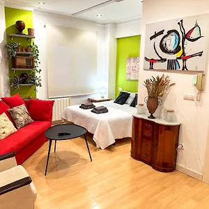 Cómodo Estudio Con Vistas En Puerto Chico Santander