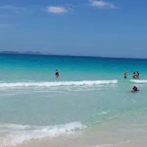 https://prainha-com-requinte-apartamento-em-arraial.cabofriohotels.org